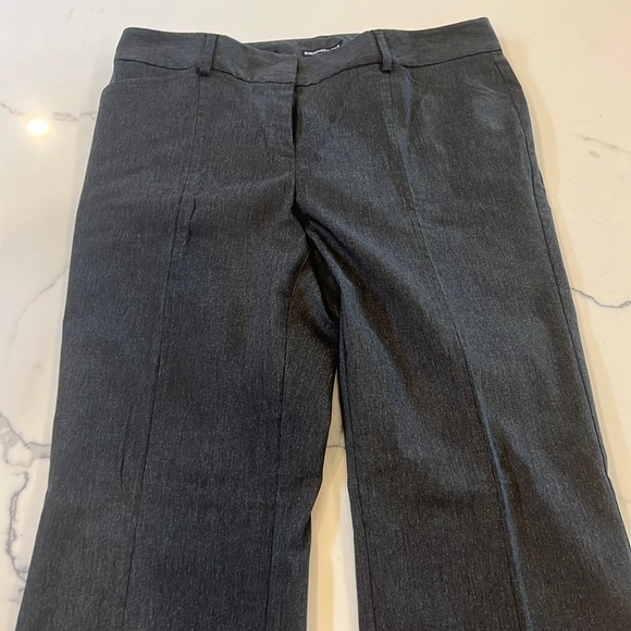 Liz Claiborne - Picture 1 of 6